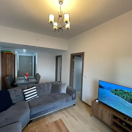 Lovely 1 Bedroom With See And View